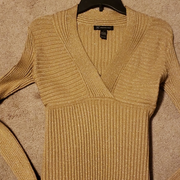 Sweater - Picture 2 of 3